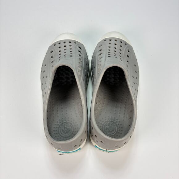 Native Jefferson Gray White Lightweight Slip On Water Shoe Comfort Youth Size 12 - Picture 6 of 9